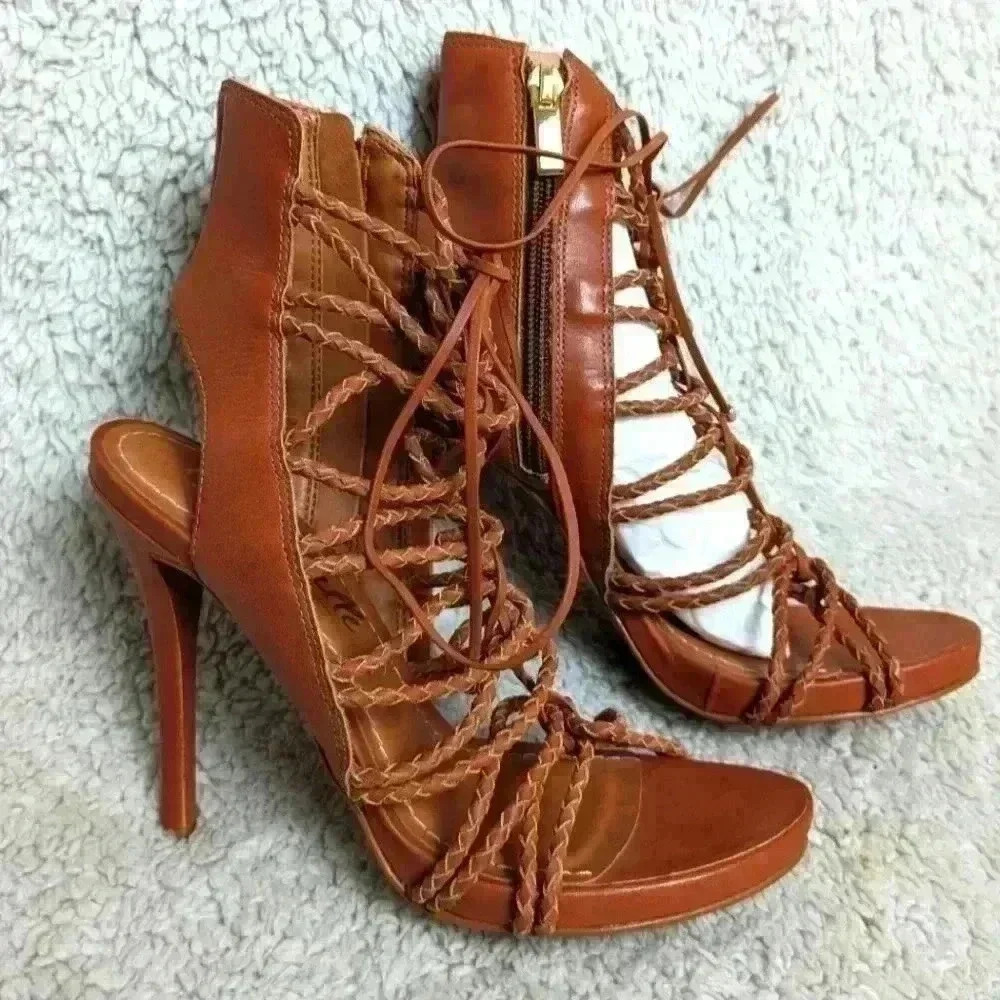 NWT L'INTERVALLE heel sandals size 6 Tan LEATHER NEW !! Made in Brazil